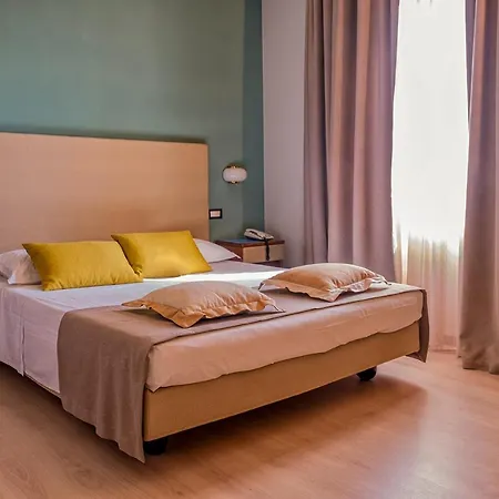 Cerchi Hotel
