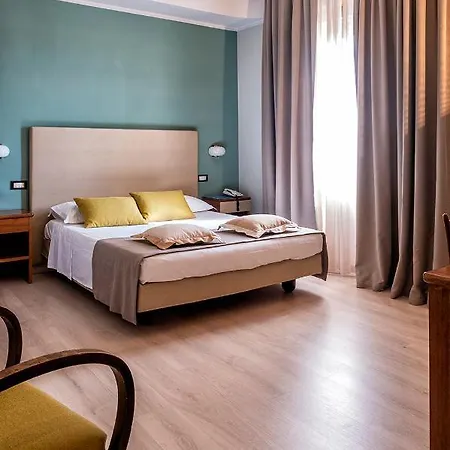 Hotel Cerchi 3*